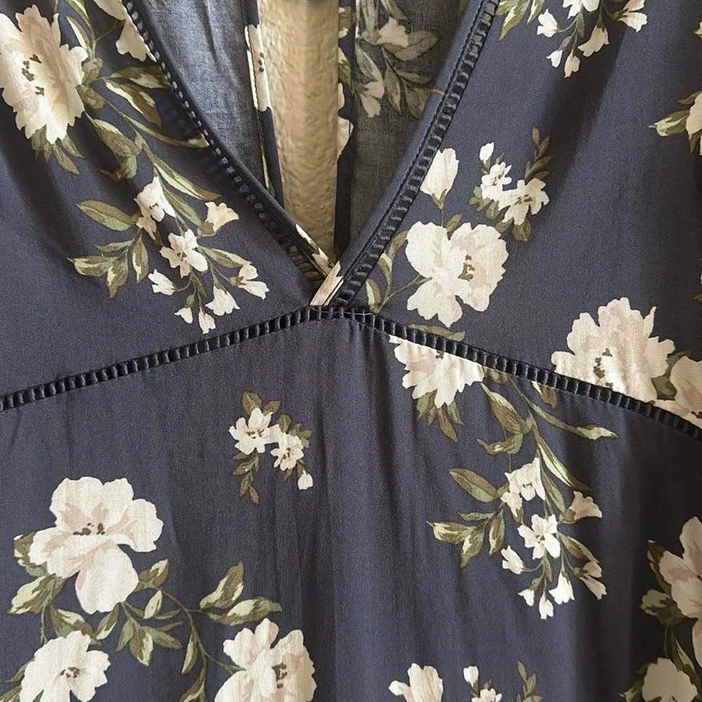 O'Neill Navy Floral Long-Sleeve V-Neck Dress - Picture 5 of 13